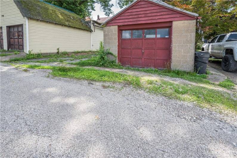 449 Carnegie Ave, Clairton, PA 15025, 3 Bedrooms Bedrooms, 6 Rooms Rooms,1.1 BathroomsBathrooms,Residential,For Sale,Carnegie Ave,0,1711526