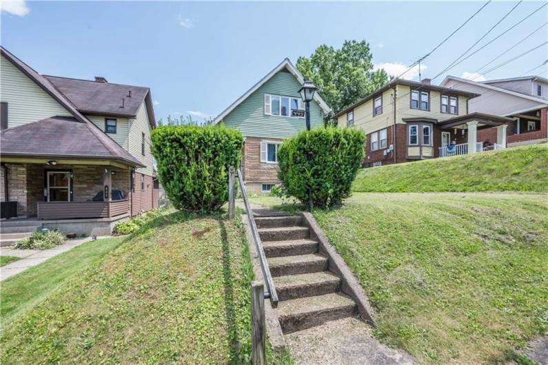 449 Carnegie Ave, Clairton, PA 15025, 3 Bedrooms Bedrooms, 6 Rooms Rooms,1.1 BathroomsBathrooms,Residential,For Sale,Carnegie Ave,0,1711526