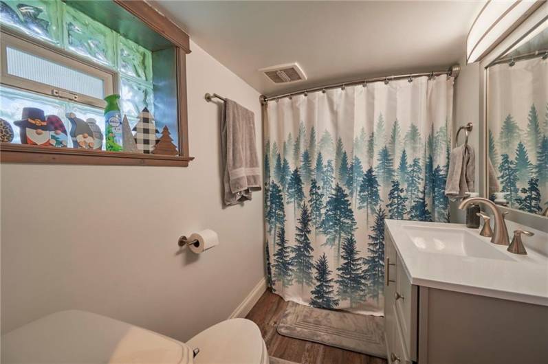 439 Fort Cherry Rd, Mc Donald, PA 15057, 3 Bedrooms Bedrooms, ,1 BathroomBathrooms,Residential,For Sale,Fort Cherry Rd,1711528