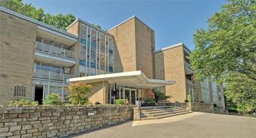 5100 5th Avenue, Pittsburgh, PA 15232, 2 Bedrooms Bedrooms, ,2 BathroomsBathrooms,Residential,For Sale,5th Avenue,1711533