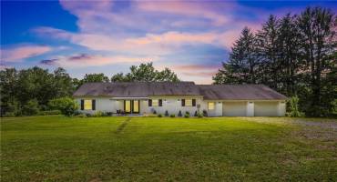 143 Woodsbrook Drive, Boswell, PA 15531, 3 Bedrooms Bedrooms, ,2 BathroomsBathrooms,Residential,For Sale,Woodsbrook Drive,0,1711560