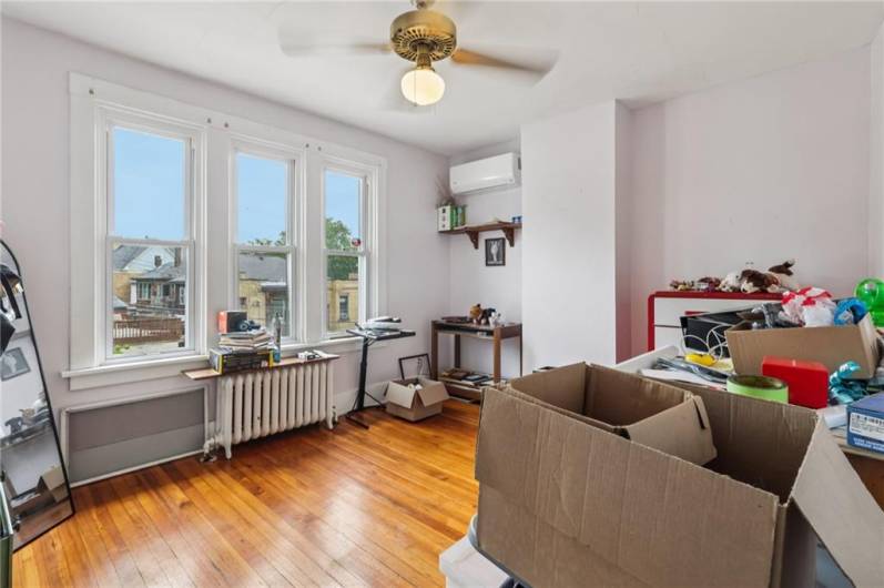 1052 Welfer St, Pittsburgh, PA 15217, 4 Bedrooms Bedrooms, ,2 BathroomsBathrooms,Residential,For Sale,Welfer St,1711563