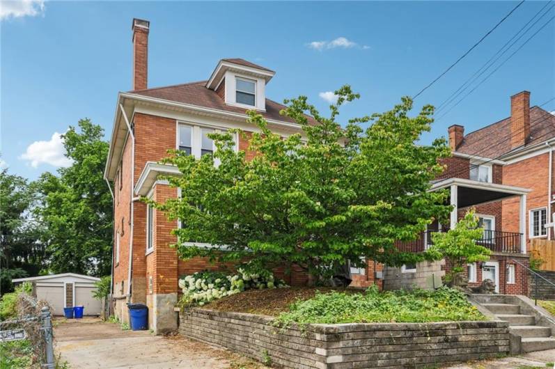 1052 Welfer St, Pittsburgh, PA 15217, 4 Bedrooms Bedrooms, ,2 BathroomsBathrooms,Residential,For Sale,Welfer St,1711563