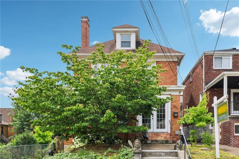 1052 Welfer St, Pittsburgh, PA 15217, 4 Bedrooms Bedrooms, ,2 BathroomsBathrooms,Residential,For Sale,Welfer St,1711563
