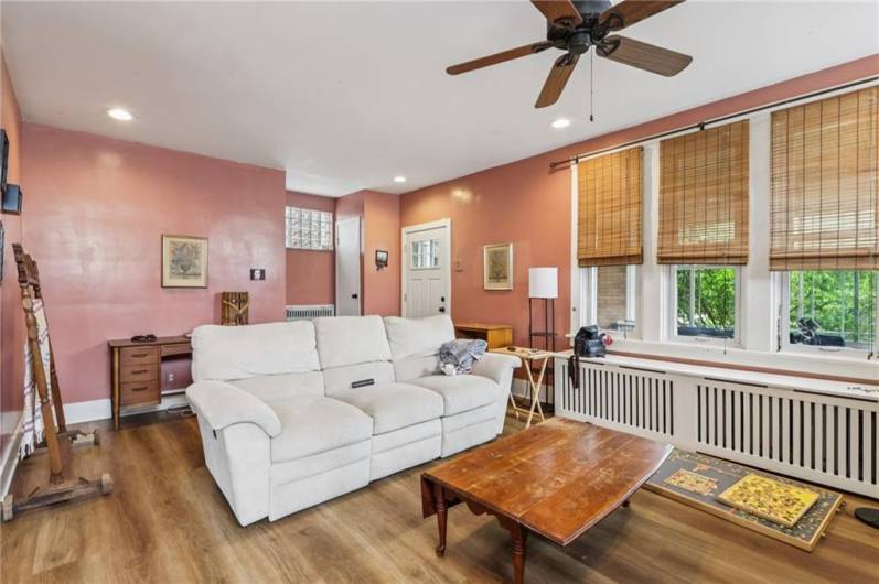 1052 Welfer St, Pittsburgh, PA 15217, 4 Bedrooms Bedrooms, ,2 BathroomsBathrooms,Residential,For Sale,Welfer St,1711563