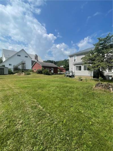 40 Lake St, Stoneboro, PA 16153, 5 Bedrooms Bedrooms, 12 Rooms Rooms,2 BathroomsBathrooms,Residential,For Sale,Lake St,1711568