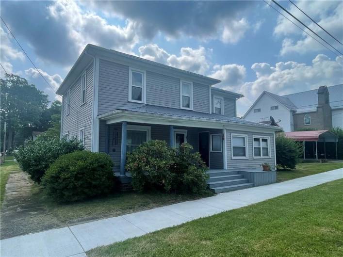 40 Lake St, Stoneboro, PA 16153, 5 Bedrooms Bedrooms, 12 Rooms Rooms,2 BathroomsBathrooms,Residential,For Sale,Lake St,1711568
