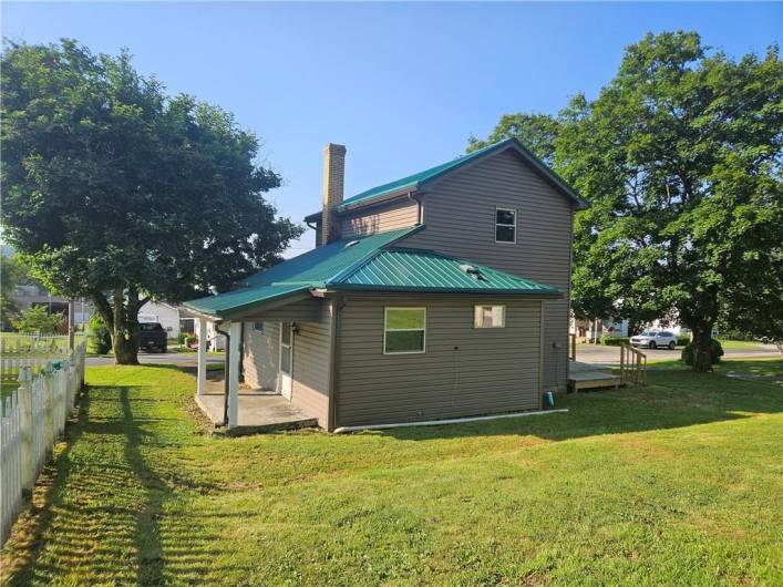 413 2nd Ave, Cadogan, PA 16212, 2 Bedrooms Bedrooms, 4 Rooms Rooms,1 BathroomBathrooms,Residential,For Sale,2nd Ave,1711570