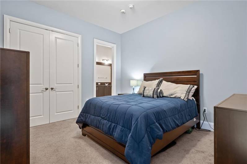 301 5th Ave, Pittsburgh, PA 15222, 2 Bedrooms Bedrooms, 7 Rooms Rooms,2 BathroomsBathrooms,Residential,For Sale,5th Ave,1711576