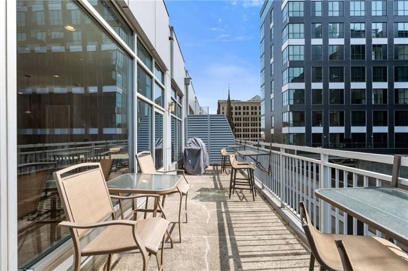 301 5th Ave, Pittsburgh, PA 15222, 2 Bedrooms Bedrooms, 7 Rooms Rooms,2 BathroomsBathrooms,Residential,For Sale,5th Ave,1711576