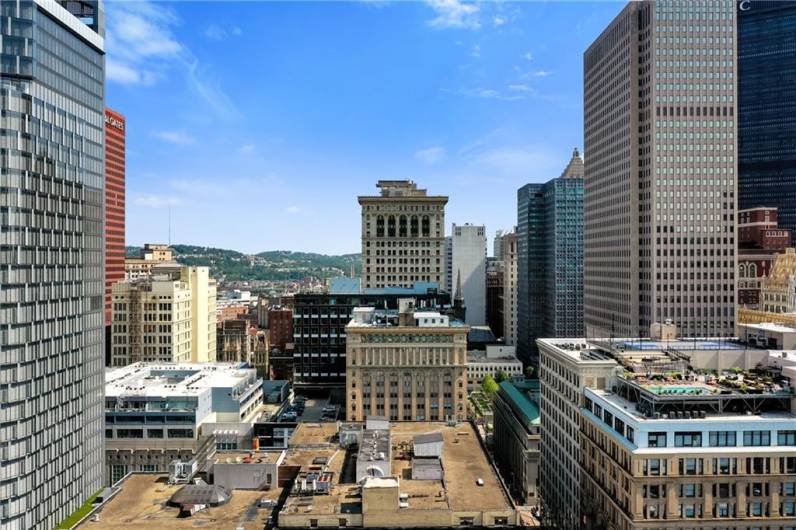 301 5th Ave, Pittsburgh, PA 15222, 2 Bedrooms Bedrooms, 7 Rooms Rooms,2 BathroomsBathrooms,Residential,For Sale,5th Ave,1711576