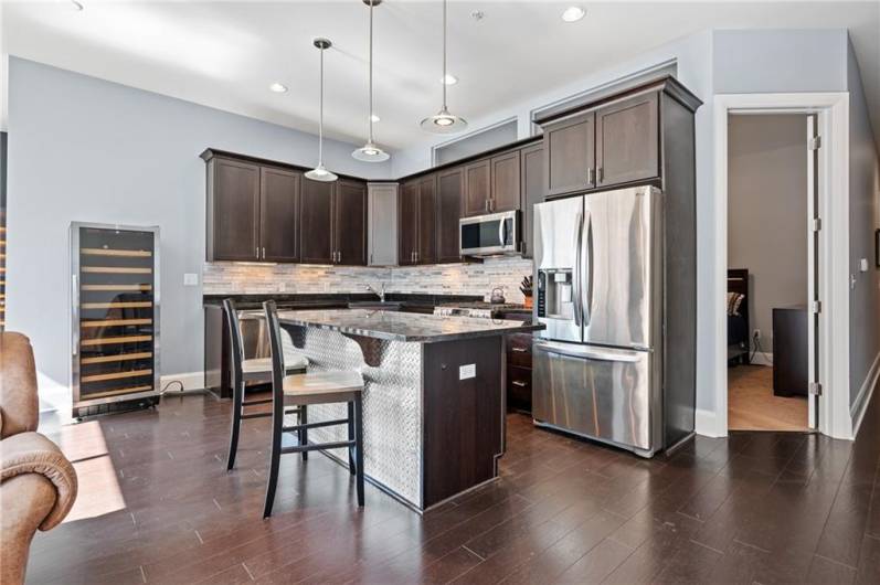 301 5th Ave, Pittsburgh, PA 15222, 2 Bedrooms Bedrooms, 7 Rooms Rooms,2 BathroomsBathrooms,Residential,For Sale,5th Ave,1711576