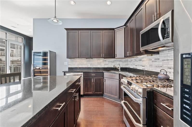 301 5th Ave, Pittsburgh, PA 15222, 2 Bedrooms Bedrooms, 7 Rooms Rooms,2 BathroomsBathrooms,Residential,For Sale,5th Ave,1711576