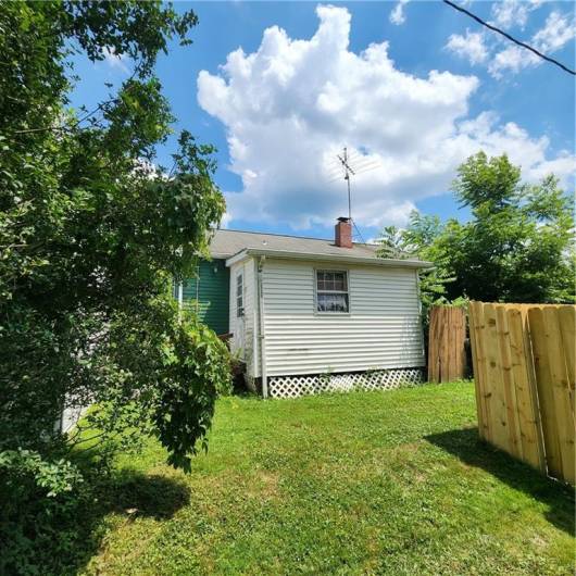 1602 National St, New Castle, PA 16101, 3 Bedrooms Bedrooms, 6 Rooms Rooms,1 BathroomBathrooms,Residential,For Sale,National St,1711577