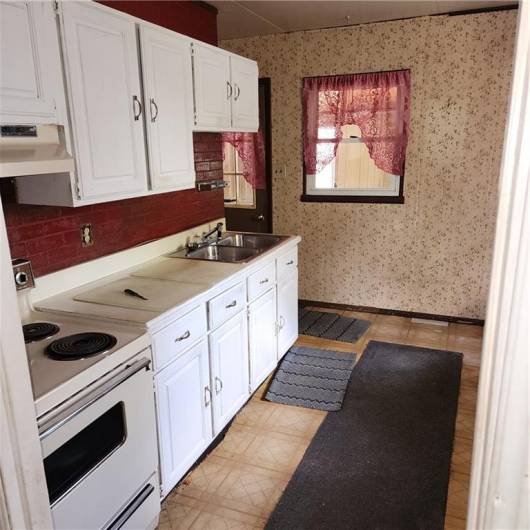 1602 National St, New Castle, PA 16101, 3 Bedrooms Bedrooms, 6 Rooms Rooms,1 BathroomBathrooms,Residential,For Sale,National St,1711577