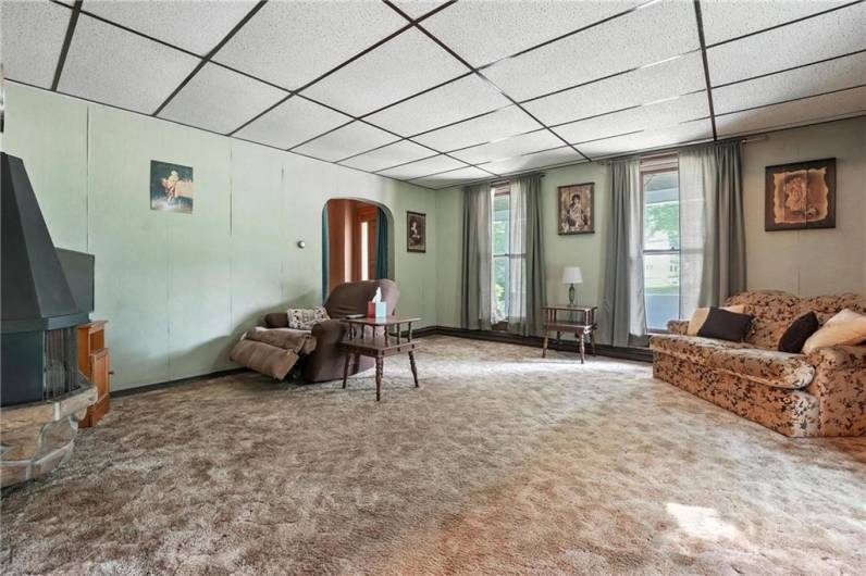 339 E Market St, Mercer, PA 16137, 3 Bedrooms Bedrooms, ,1.1 BathroomsBathrooms,Residential,For Sale,E Market St,1711578