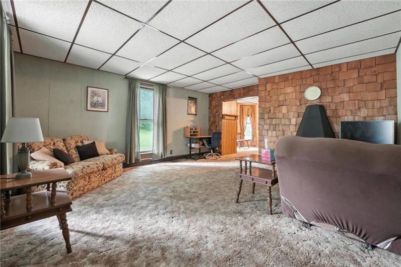 339 E Market St, Mercer, PA 16137, 3 Bedrooms Bedrooms, ,1.1 BathroomsBathrooms,Residential,For Sale,E Market St,1711578
