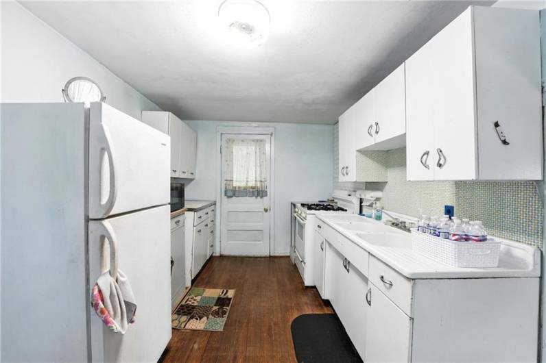 339 E Market St, Mercer, PA 16137, 3 Bedrooms Bedrooms, ,1.1 BathroomsBathrooms,Residential,For Sale,E Market St,1711578