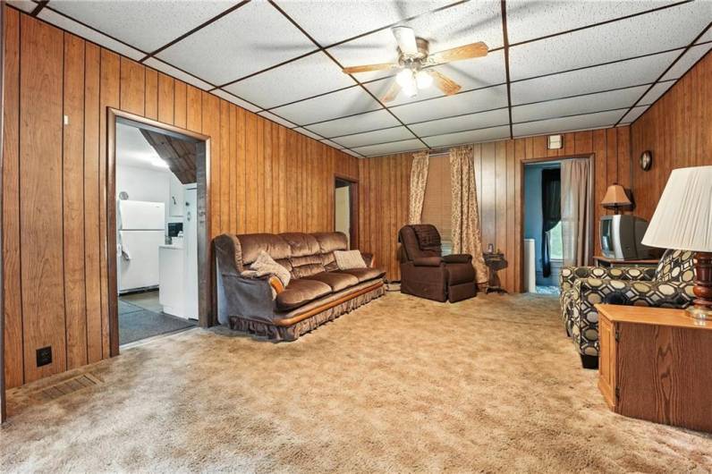 339 E Market St, Mercer, PA 16137, 3 Bedrooms Bedrooms, ,1.1 BathroomsBathrooms,Residential,For Sale,E Market St,1711578