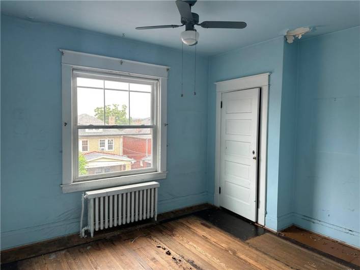 1532 Orangewood Ave, Pittsburgh, PA 15216, 3 Bedrooms Bedrooms, 8 Rooms Rooms,1 BathroomBathrooms,Residential,For Sale,Orangewood Ave,1711584
