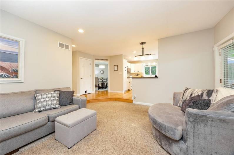 652 Cheyenne Trl, Mercer, PA 16137, 3 Bedrooms Bedrooms, ,2.1 BathroomsBathrooms,Residential,For Sale,Cheyenne Trl,0,1711604