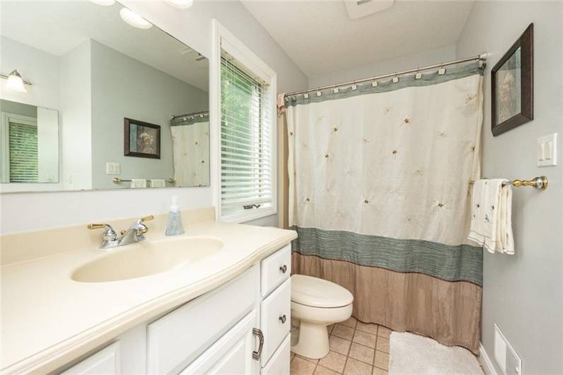 652 Cheyenne Trl, Mercer, PA 16137, 3 Bedrooms Bedrooms, ,2.1 BathroomsBathrooms,Residential,For Sale,Cheyenne Trl,0,1711604