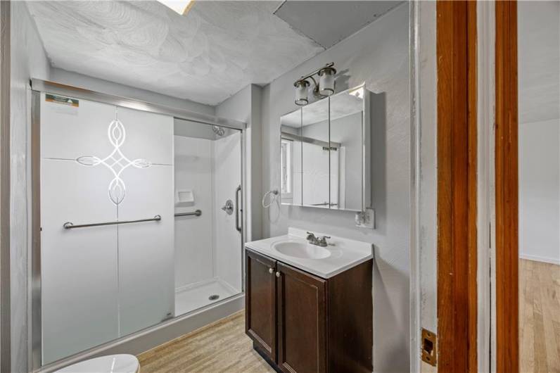 5488 Wolfe Drive, Pittsburgh, PA 15236, 4 Bedrooms Bedrooms, 9 Rooms Rooms,2 BathroomsBathrooms,Residential,For Sale,Wolfe Drive,0,1711607
