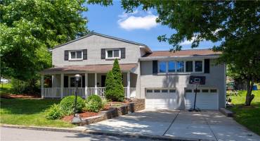 5488 Wolfe Drive, Pittsburgh, PA 15236, 4 Bedrooms Bedrooms, 9 Rooms Rooms,2 BathroomsBathrooms,Residential,For Sale,Wolfe Drive,0,1711607