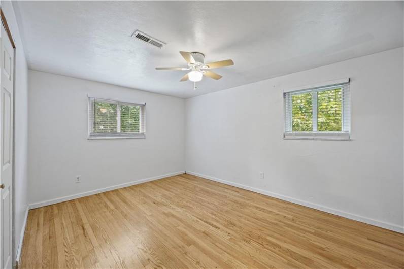 5488 Wolfe Drive, Pittsburgh, PA 15236, 4 Bedrooms Bedrooms, 9 Rooms Rooms,2 BathroomsBathrooms,Residential,For Sale,Wolfe Drive,0,1711607