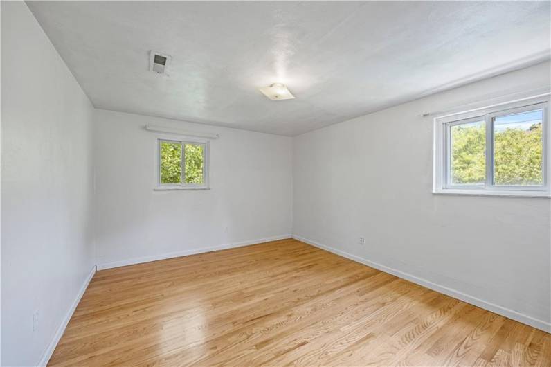 5488 Wolfe Drive, Pittsburgh, PA 15236, 4 Bedrooms Bedrooms, 9 Rooms Rooms,2 BathroomsBathrooms,Residential,For Sale,Wolfe Drive,0,1711607