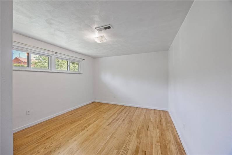 5488 Wolfe Drive, Pittsburgh, PA 15236, 4 Bedrooms Bedrooms, 9 Rooms Rooms,2 BathroomsBathrooms,Residential,For Sale,Wolfe Drive,0,1711607
