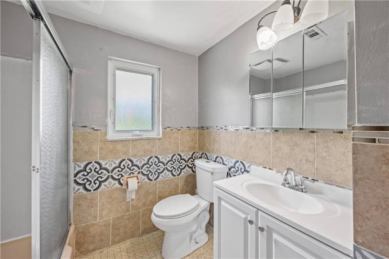 5488 Wolfe Drive, Pittsburgh, PA 15236, 4 Bedrooms Bedrooms, 9 Rooms Rooms,2 BathroomsBathrooms,Residential,For Sale,Wolfe Drive,0,1711607
