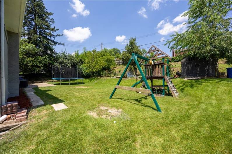 5488 Wolfe Drive, Pittsburgh, PA 15236, 4 Bedrooms Bedrooms, 9 Rooms Rooms,2 BathroomsBathrooms,Residential,For Sale,Wolfe Drive,0,1711607