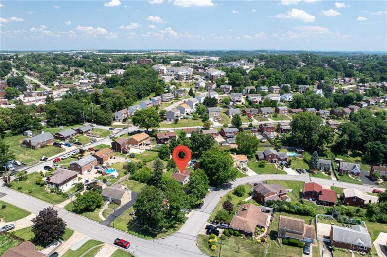 5488 Wolfe Drive, Pittsburgh, PA 15236, 4 Bedrooms Bedrooms, 9 Rooms Rooms,2 BathroomsBathrooms,Residential,For Sale,Wolfe Drive,0,1711607