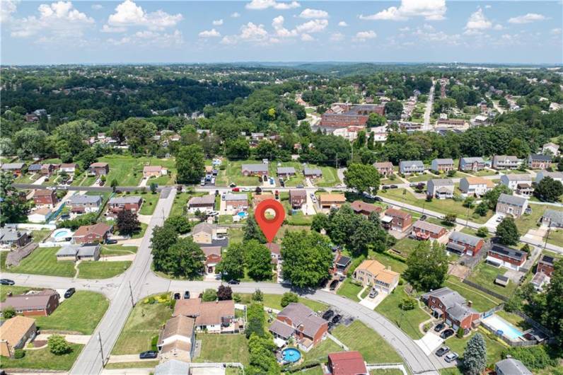 5488 Wolfe Drive, Pittsburgh, PA 15236, 4 Bedrooms Bedrooms, 9 Rooms Rooms,2 BathroomsBathrooms,Residential,For Sale,Wolfe Drive,0,1711607