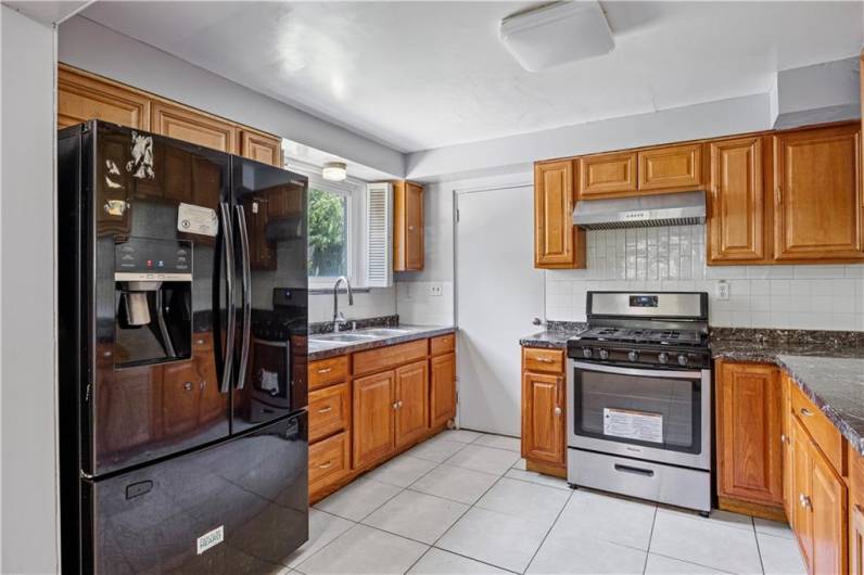 5488 Wolfe Drive, Pittsburgh, PA 15236, 4 Bedrooms Bedrooms, 9 Rooms Rooms,2 BathroomsBathrooms,Residential,For Sale,Wolfe Drive,0,1711607
