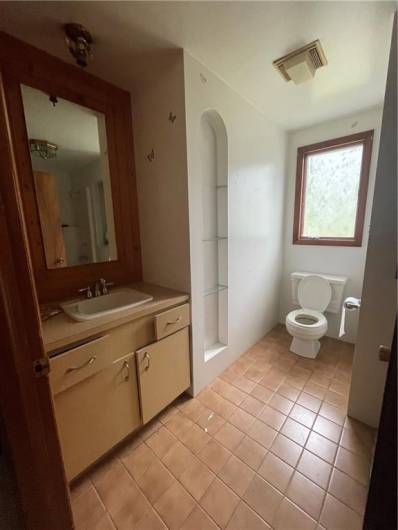 262 Twin Bridges Rd, Charleroi, PA 15022, 2 Bedrooms Bedrooms, ,1 BathroomBathrooms,Residential,For Sale,Twin Bridges Rd,0,1711618