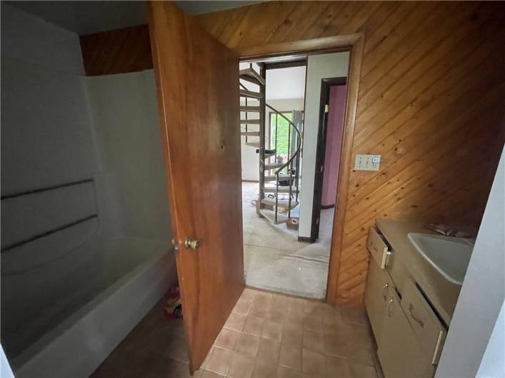 262 Twin Bridges Rd, Charleroi, PA 15022, 2 Bedrooms Bedrooms, ,1 BathroomBathrooms,Residential,For Sale,Twin Bridges Rd,0,1711618