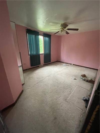 262 Twin Bridges Rd, Charleroi, PA 15022, 2 Bedrooms Bedrooms, ,1 BathroomBathrooms,Residential,For Sale,Twin Bridges Rd,0,1711618