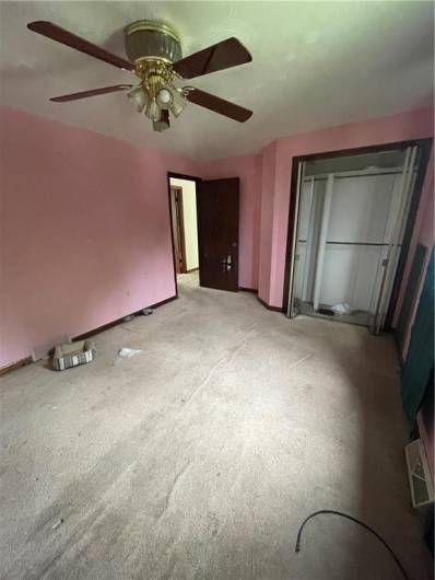 262 Twin Bridges Rd, Charleroi, PA 15022, 2 Bedrooms Bedrooms, ,1 BathroomBathrooms,Residential,For Sale,Twin Bridges Rd,0,1711618