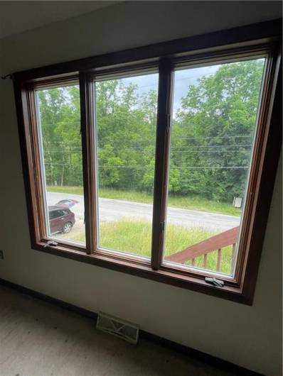 262 Twin Bridges Rd, Charleroi, PA 15022, 2 Bedrooms Bedrooms, ,1 BathroomBathrooms,Residential,For Sale,Twin Bridges Rd,0,1711618