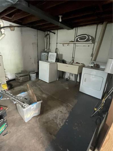 262 Twin Bridges Rd, Charleroi, PA 15022, 2 Bedrooms Bedrooms, ,1 BathroomBathrooms,Residential,For Sale,Twin Bridges Rd,0,1711618