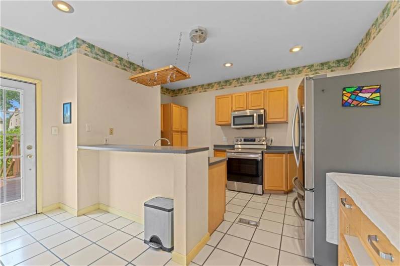 213 Pennsylvania Ave, Pittsburgh, PA 15202, 2 Bedrooms Bedrooms, ,1 BathroomBathrooms,Residential,For Sale,Pennsylvania Ave,1711623
