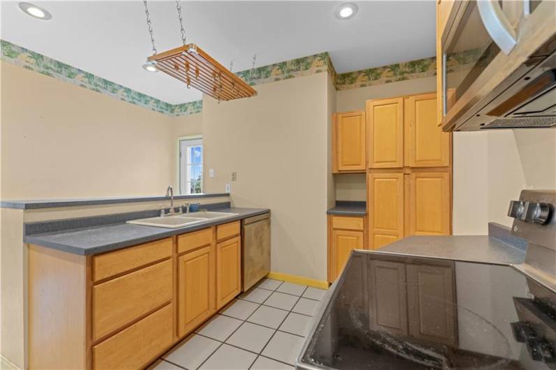 213 Pennsylvania Ave, Pittsburgh, PA 15202, 2 Bedrooms Bedrooms, ,1 BathroomBathrooms,Residential,For Sale,Pennsylvania Ave,1711623