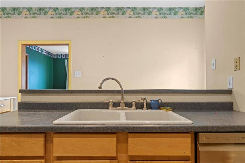 213 Pennsylvania Ave, Pittsburgh, PA 15202, 2 Bedrooms Bedrooms, ,1 BathroomBathrooms,Residential,For Sale,Pennsylvania Ave,1711623
