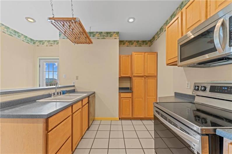 213 Pennsylvania Ave, Pittsburgh, PA 15202, 2 Bedrooms Bedrooms, ,1 BathroomBathrooms,Residential,For Sale,Pennsylvania Ave,1711623