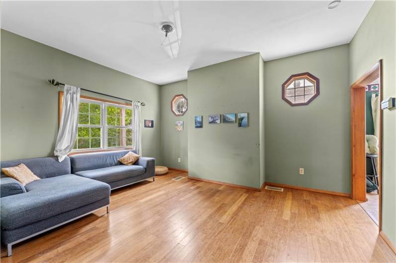 213 Pennsylvania Ave, Pittsburgh, PA 15202, 2 Bedrooms Bedrooms, ,1 BathroomBathrooms,Residential,For Sale,Pennsylvania Ave,1711623