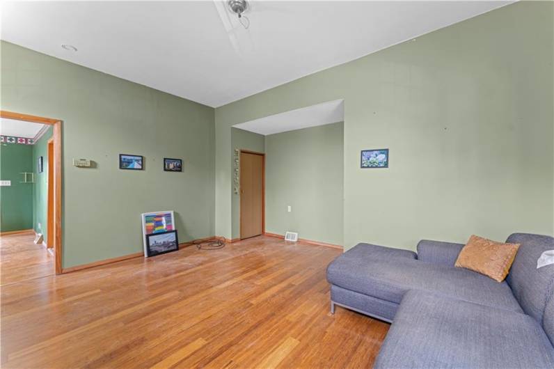213 Pennsylvania Ave, Pittsburgh, PA 15202, 2 Bedrooms Bedrooms, ,1 BathroomBathrooms,Residential,For Sale,Pennsylvania Ave,1711623