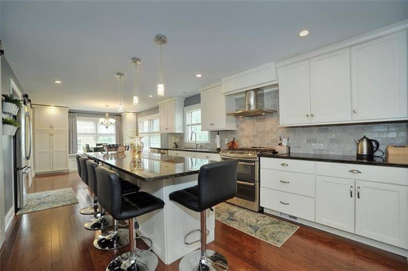 79 W Manilla Avenue, Pittsburgh, PA 15220, 3 Bedrooms Bedrooms, 9 Rooms Rooms,3.1 BathroomsBathrooms,Residential,For Sale,W Manilla Avenue,0,1711626