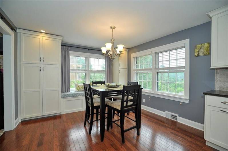 79 W Manilla Avenue, Pittsburgh, PA 15220, 3 Bedrooms Bedrooms, 9 Rooms Rooms,3.1 BathroomsBathrooms,Residential,For Sale,W Manilla Avenue,0,1711626